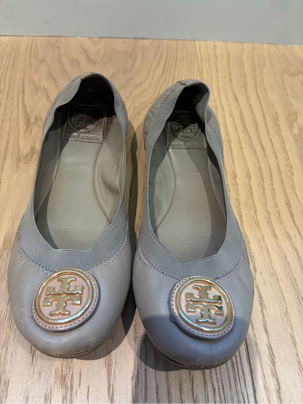 Tory Burch Gray Leather Logo Ballet Flats